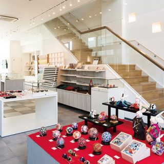 金沢卯辰山工芸工房修了者作品展