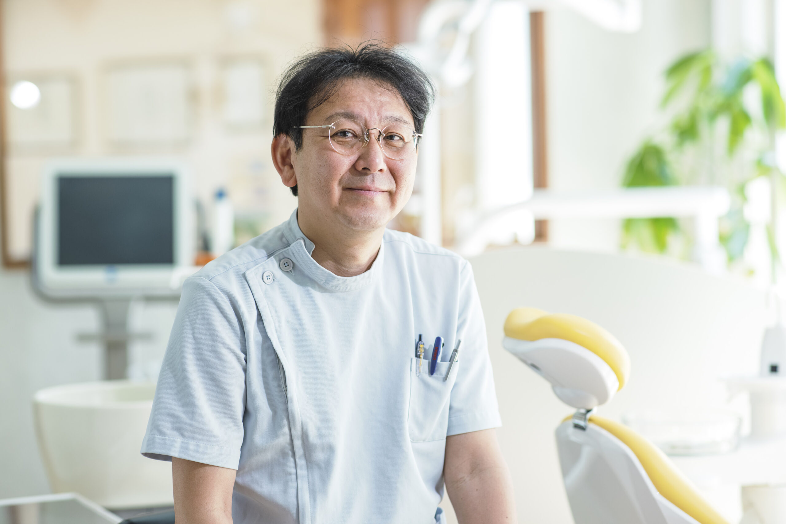 【矯正専門のプロ：塩濱先生に聞く歯並びの話➀】着脱可能で負担が少ない歯列矯正「インビザライン」と歯医者さん選びについて。