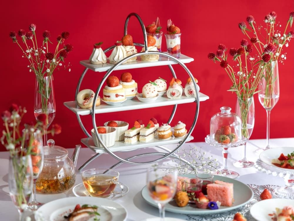 【ペア2組(1組2名様)をご招待】『ANAクラウンプラザホテル金沢』に苺のアフタヌーンティーセットが登場。