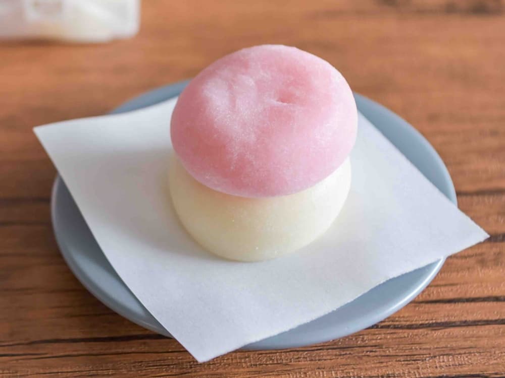 紅白の鏡餅の写真