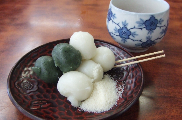 清水亭の兼六団子